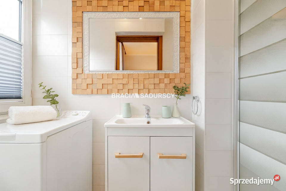 Sprzedam mieszkanie 487m2 2 pokoje Kraków kamienica