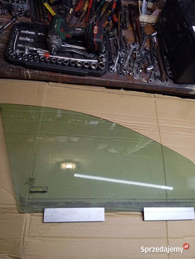 Szyba prawy przód Volvo S60 sprzedam