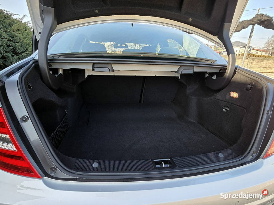 Mercedes C 180 bezwypadkowy W204 20072014 Sedan / Limuzyna śląskie