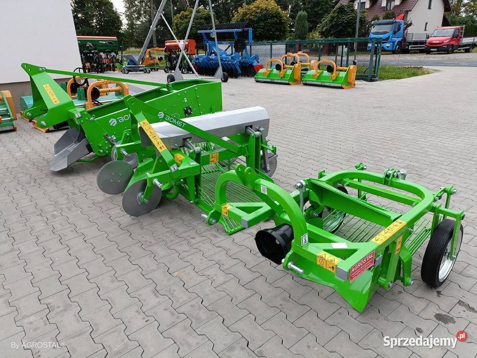 Kopaczka wibracyjna BOMET Ursa wyrzut do tyłu Tarnogród