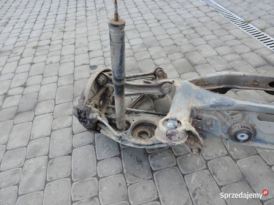 ZAWIESZENIE TYŁ BELKA TYLNA MERCEDES CKLASA W202 Zawieszenie i amortyzacja małopolskie Nowy Sącz