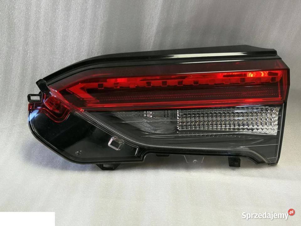 TOYOTA RAV4 RAV4 2019 LAMPA TYŁ TYLNA PRAWA Kozubszczyzna