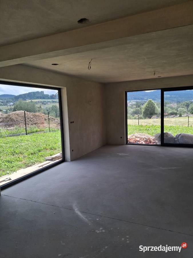 Dom parterowy piękna okolica Beskid wyspowy 1150m2