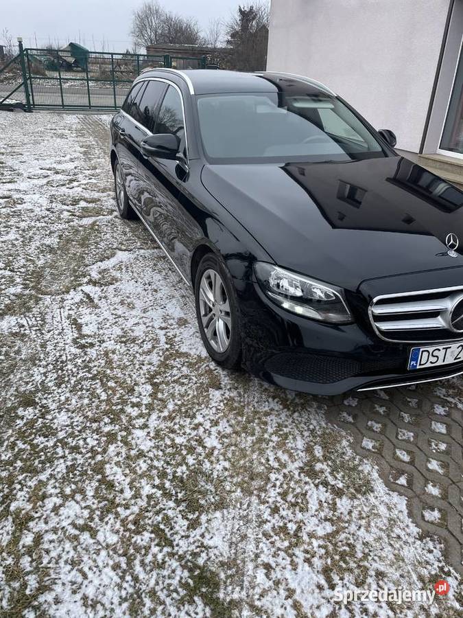 Mercedes E W213 nieuszkodzony