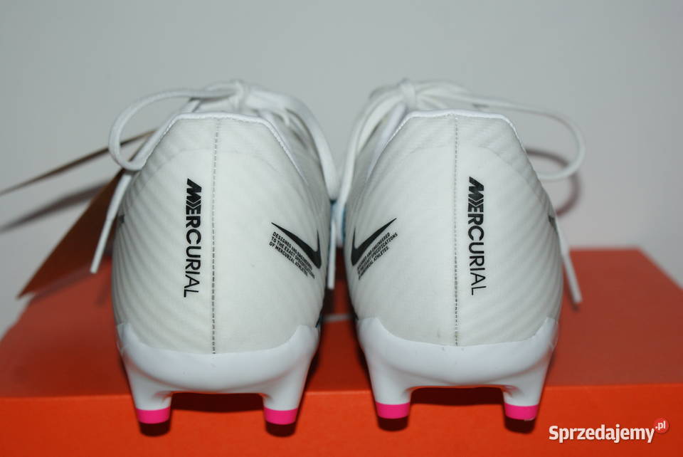 BUTY PIŁKARSKIE KORKI NIKE ZOOM VAPOR 15 ACADEMY Piłka nożna Toruń