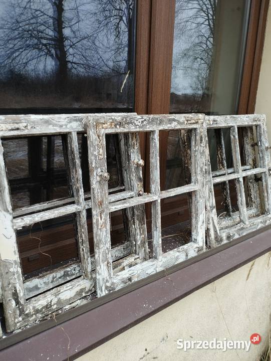 Stare skrzydła okiennedrewniane z okuciami Kamień Pomorski