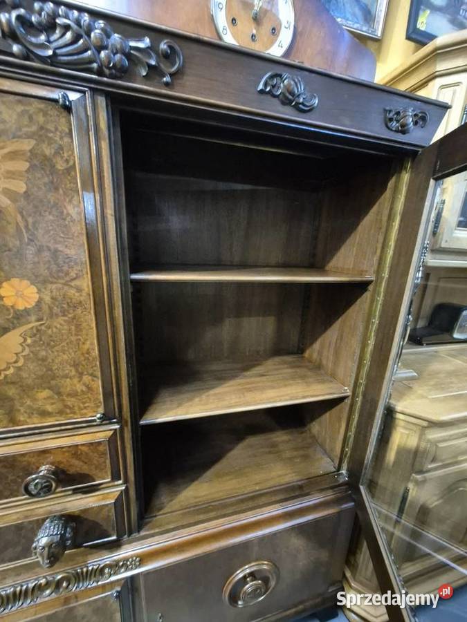 Kredens rzeźbiony z intarsją Rawa Mazowiecka