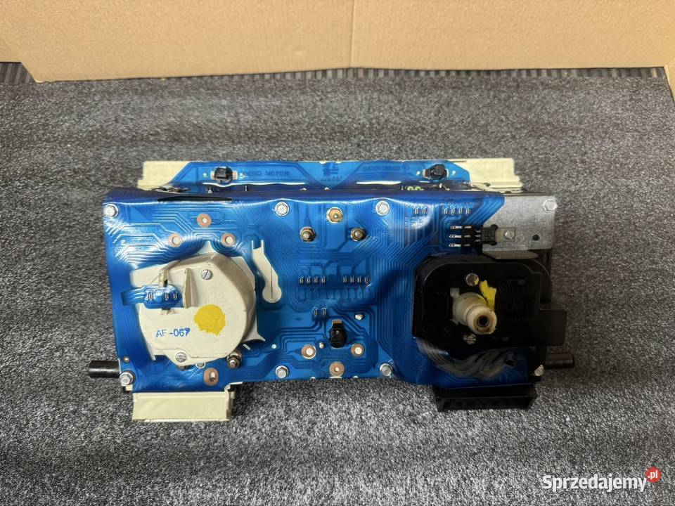 Licznik Passat B2 GT 22 5cyl Syncro 321919033RF Liczniki i zegary