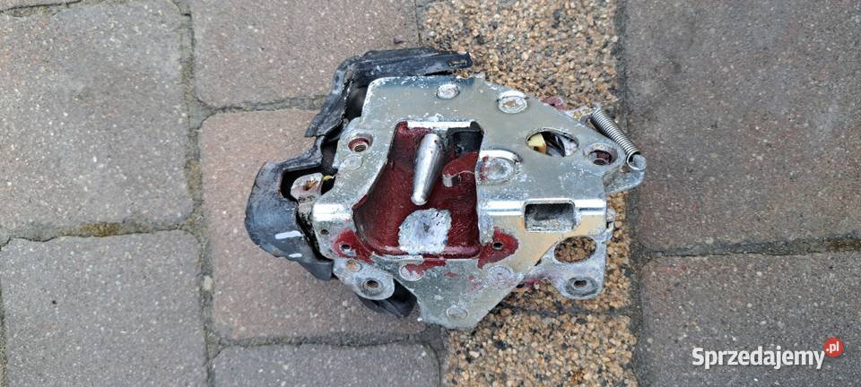 Zamek drzwi prawy przód Mercedes W123