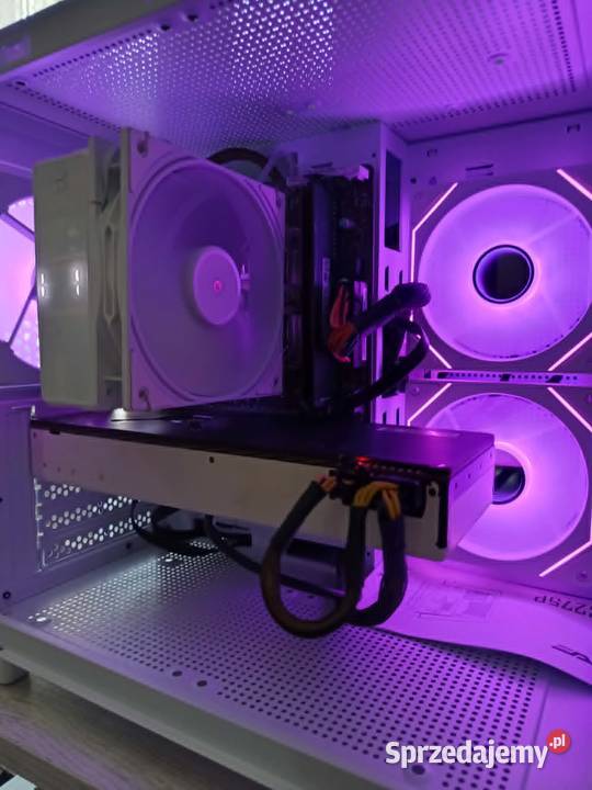 Gamingowy PC Vega 64 Ryzen 5 2600X 16GB RAM WIN Liczba rdzeni procesora 6 Markuszowa sprzedam