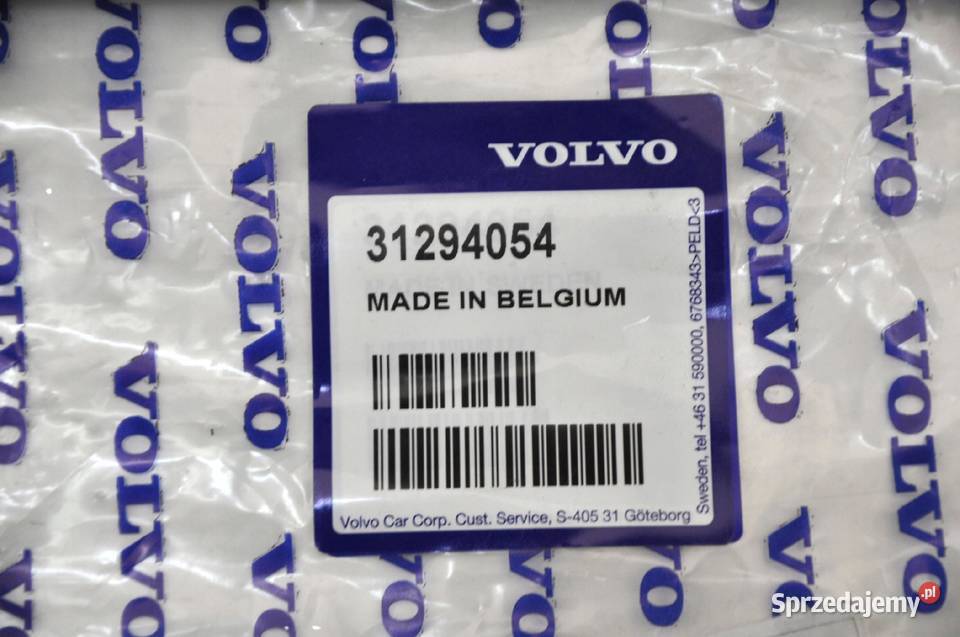 VOLVO XC60 srodkowa kratka zderzaka przod PDC OE sprzedam