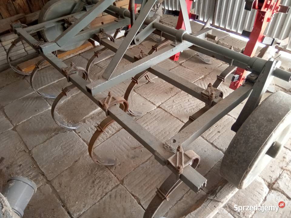 Ciągnik Władimirec sprzęt rolniczy sprzedam