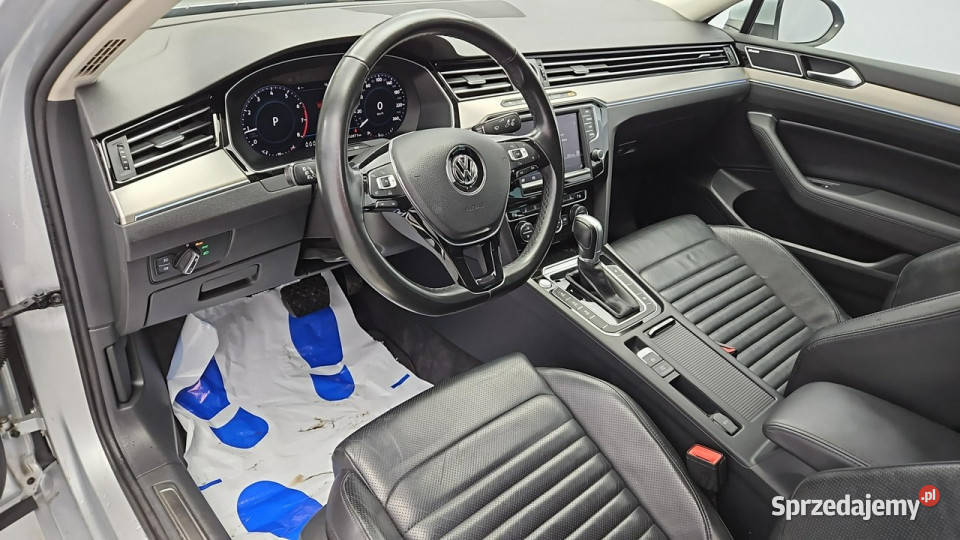 Volkswagen Passat 20 TSI Highline RLine Z przyciemniane szyby sprzedam