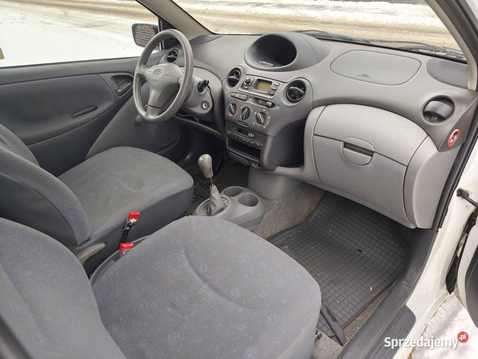 Toyota Yaris 10 68 2002r Polski Salon Hatchback Wrocław sprzedam
