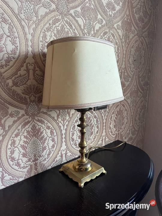 Elegancka lampa stołowa Pszczyna