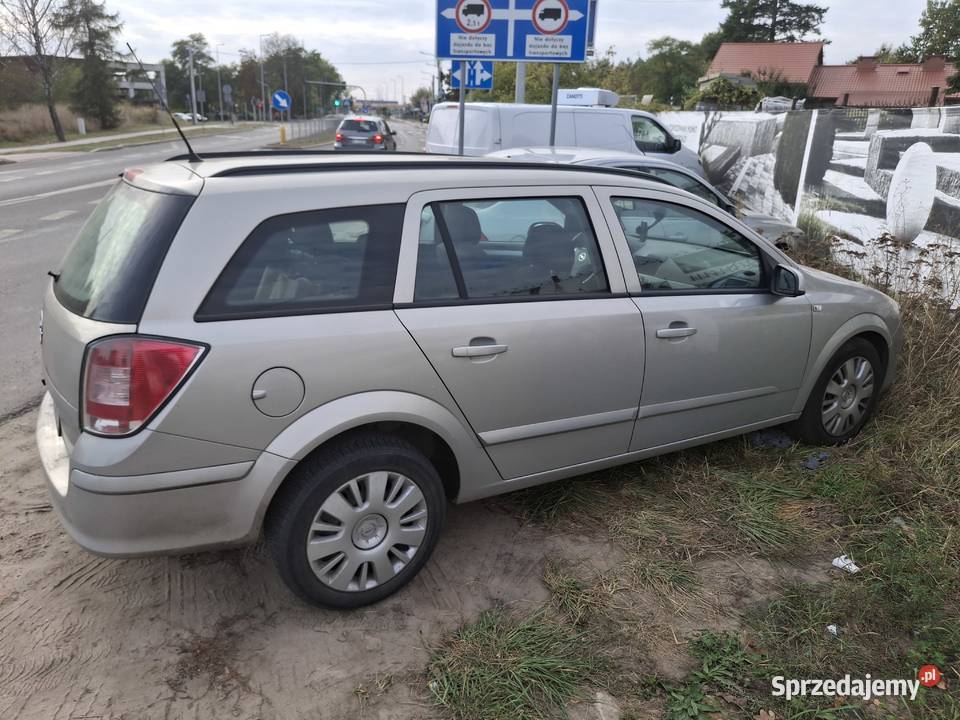 Opel Astra H kombi 16 benzyna manualna Żyrardów