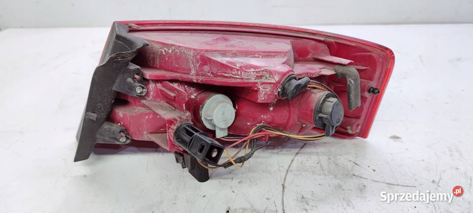LAMPA LEWY TYŁ Z BŁOTNIKA AUDI A5 8T COUPE Lampy tylne śląskie Przystajń