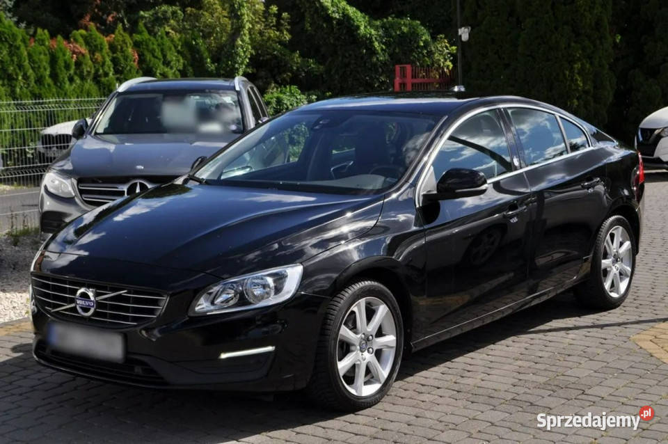 Volvo S60 Volvo S60 T3 15 Benzyna 152 Salon