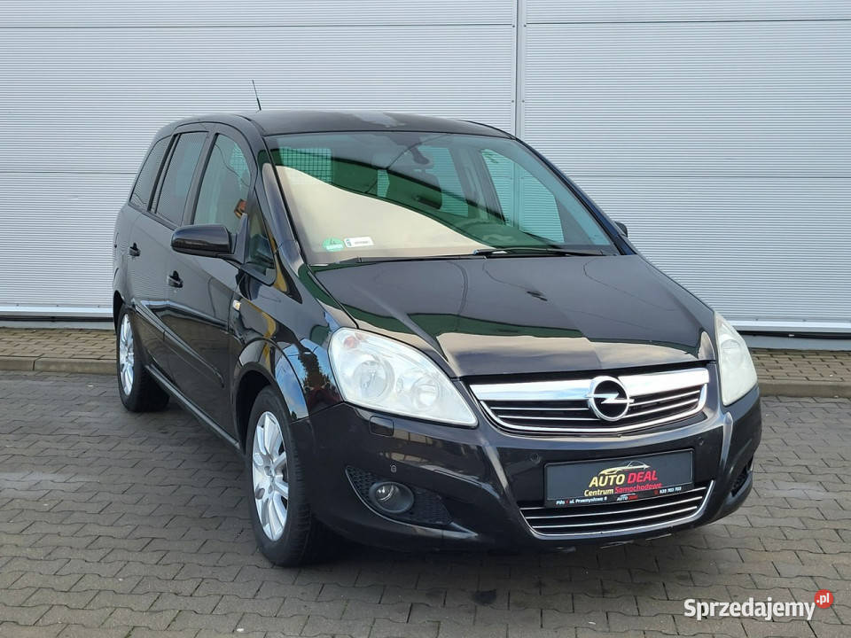Opel Zafira 18i Benzyna 7 osób 2 komplety kół Zafira Piła