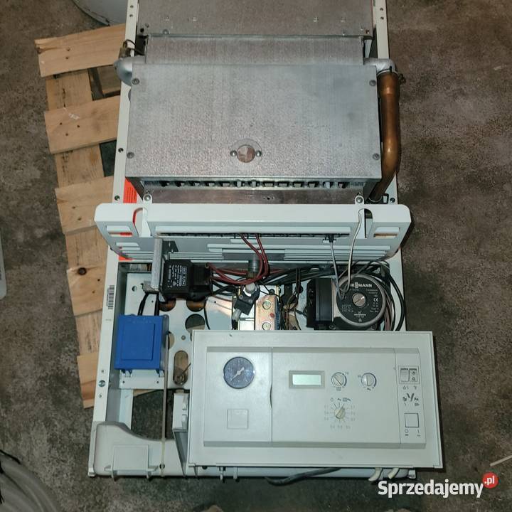 Piec gazowy Viessmann Vitopend 100 WHE0