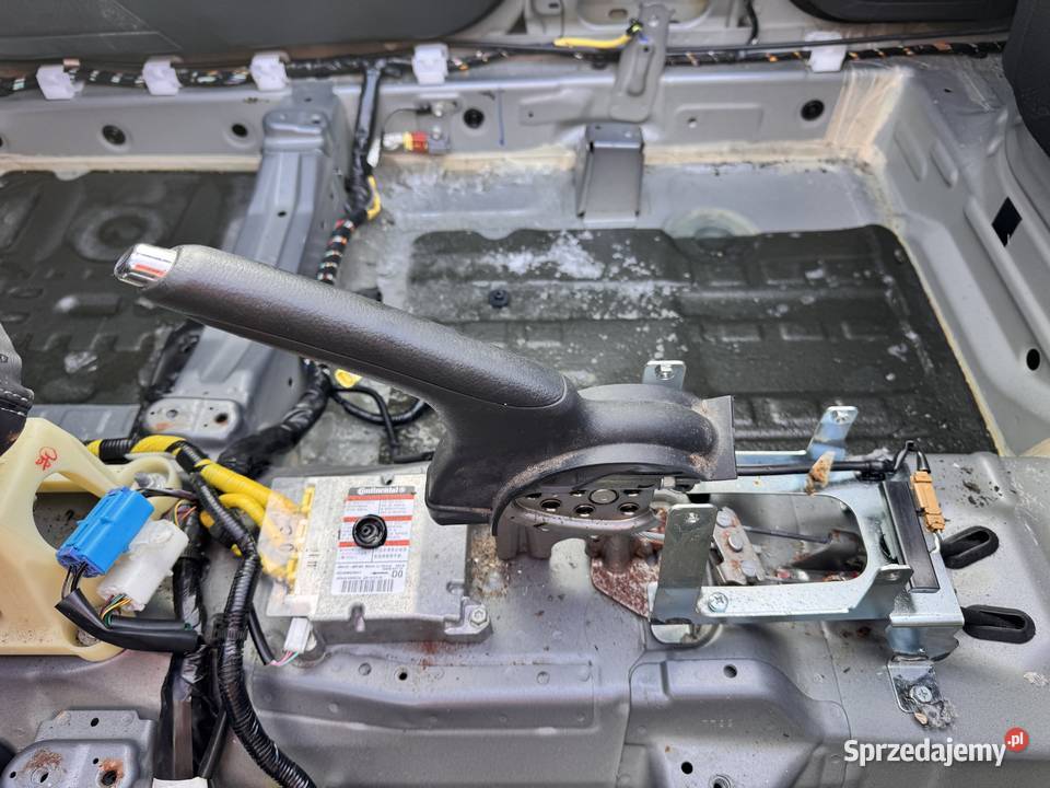 Dźwignia hamulca ręcznego SUZUKI SWIFT MK7 5d małopolskie Brzesko