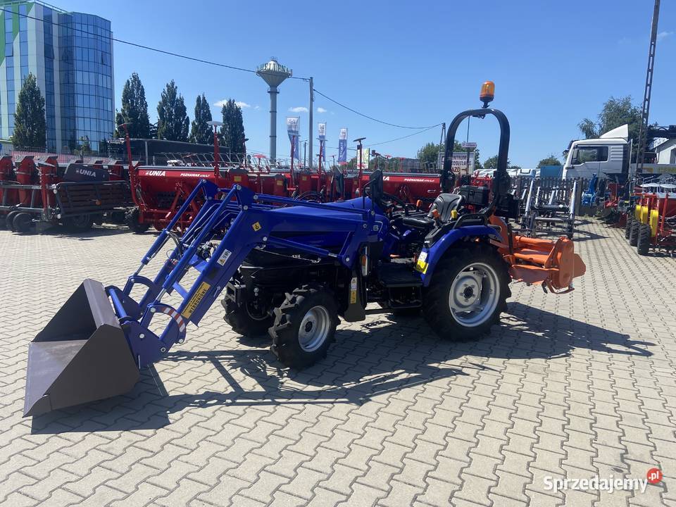 Ciągnik rolniczy FARMTRAC 26 4WD z ładowaczem Opatówek