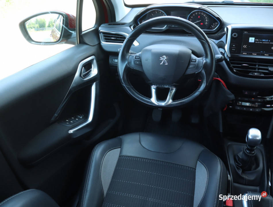 Peugeot 2008 12 PureTech Rok produkcji 2019 Łódź sprzedam