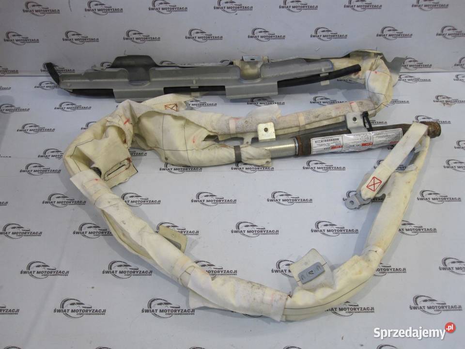 OUTLANDER II 07r kurtyna lewa 7030A039 osobowe