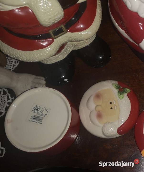 Pojemnik okrągły z pokrywką Na niej buźka