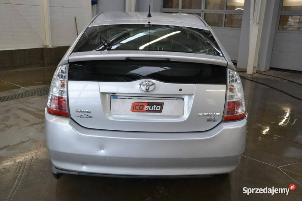Toyota Prius 15 benzynka hybryda FAJNY PRZEBIEG Hatchback małopolskie Kęty