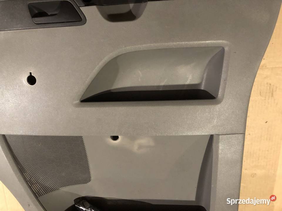 Boczek tapicerka drzwi prawy i lewy przód VW T5