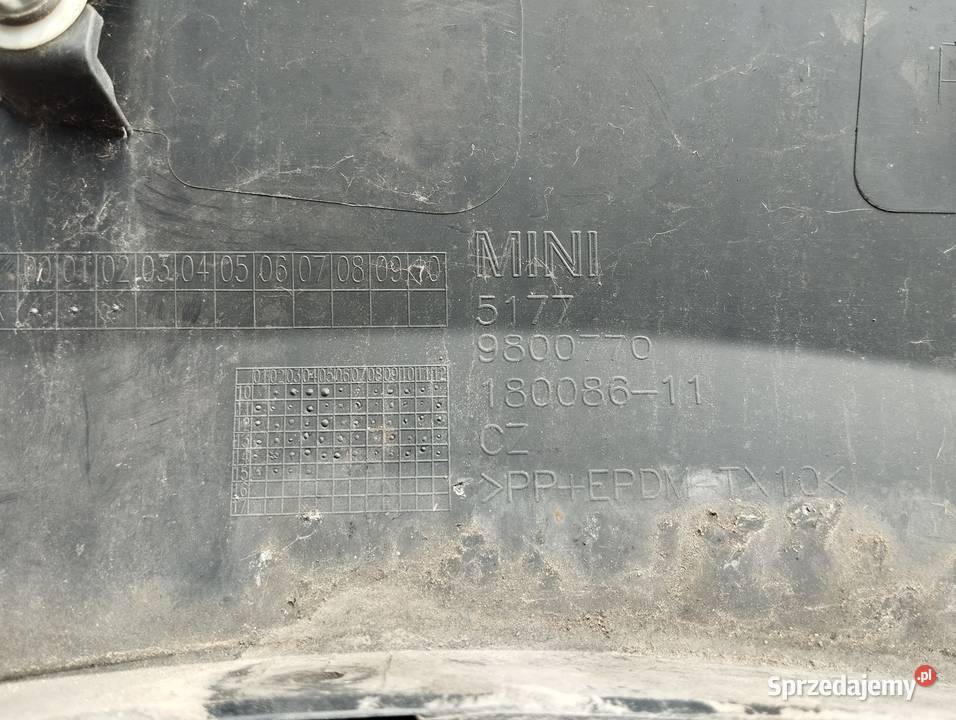 Listwa błotnika prawy tył Mini Countryman R60 Kamieniec