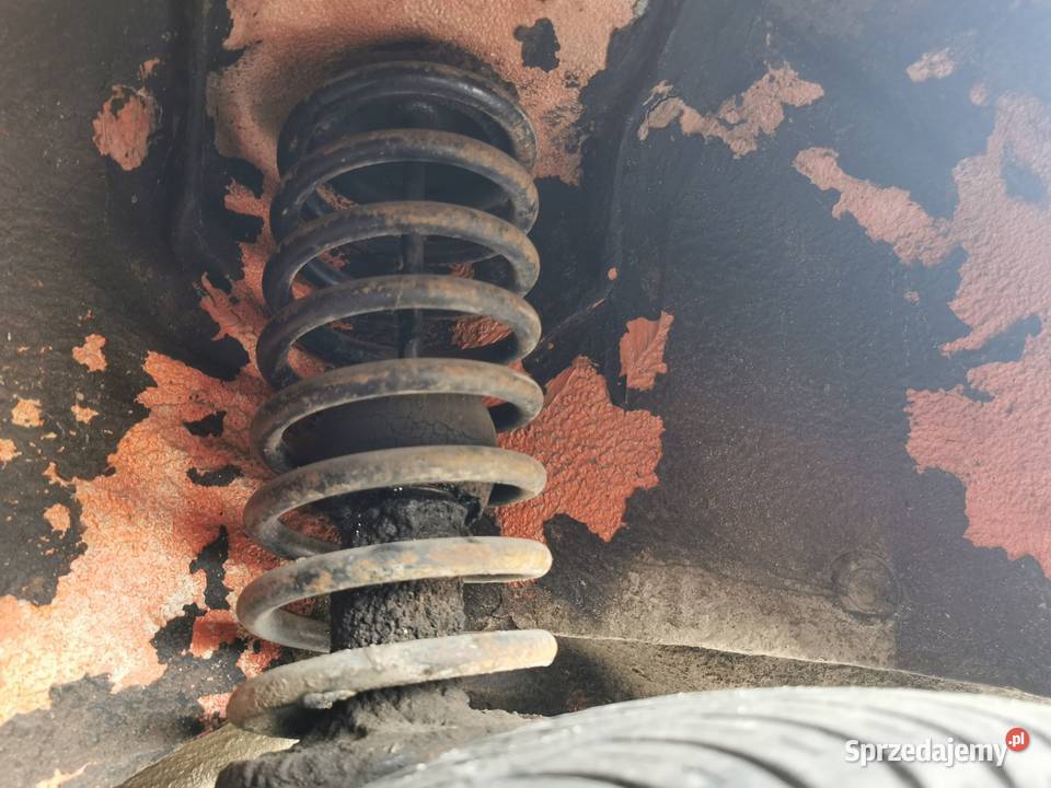 Audi 100 C1 karoseria z dokumentami benzyna Kielce