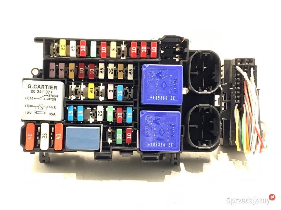 SKRZYNKA BEZPIECZNIKÓW RENAULT MEGANE III Kombi osobowe Skrzynki bezpieczników podkarpackie