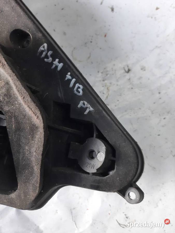 Opel Astra H HB listwa wkład lampy prawej tylnej