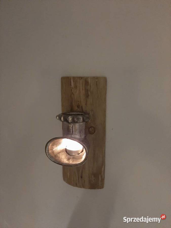 Kinkiet lampion z maszynki do mielenia na starej Trzciel