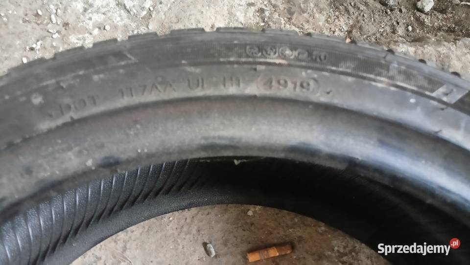 Opony zimowe 235 60 17 Bridgestone Samochodowe Opony Nysa sprzedam
