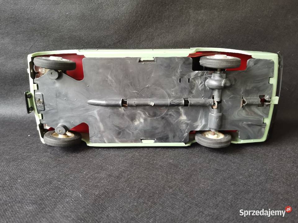 Stara plastikowa zabawka PRL Polski Fiat 125 p Katowice
