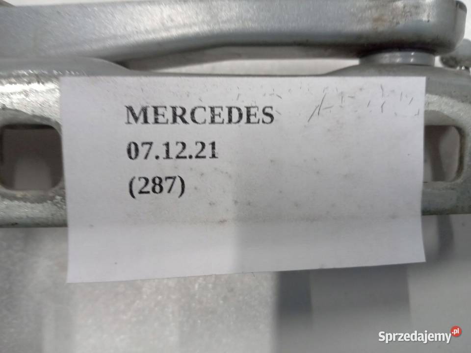 ZAWIAS MASKI PRAWY MERCEDES E KLASA W211 CLS