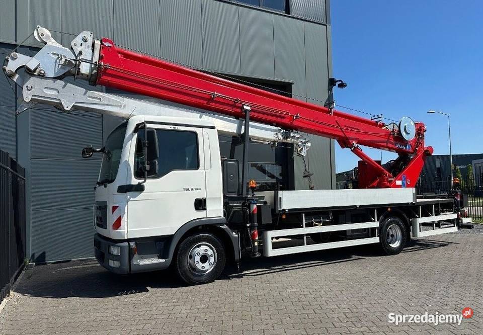 Żuraw budowlany dźwig budowlany BCKER AK 353000 Poznań