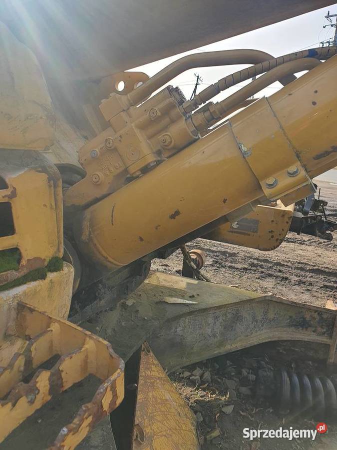 Siłownik ramienia koparka gąsienicowa CAT 324 D Wągrowiec sprzedam