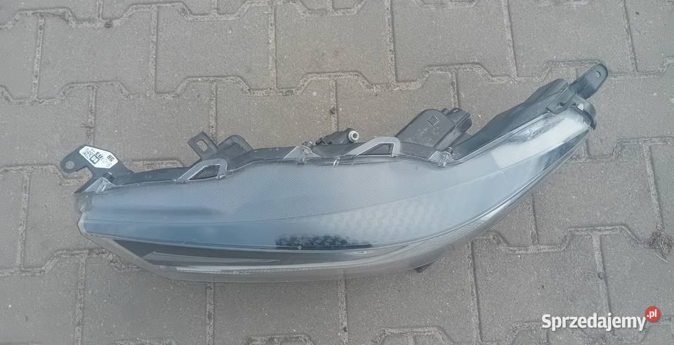 Toyota Yaris IV Full Led reflektor lampa lewy Przeźmierowo sprzedam