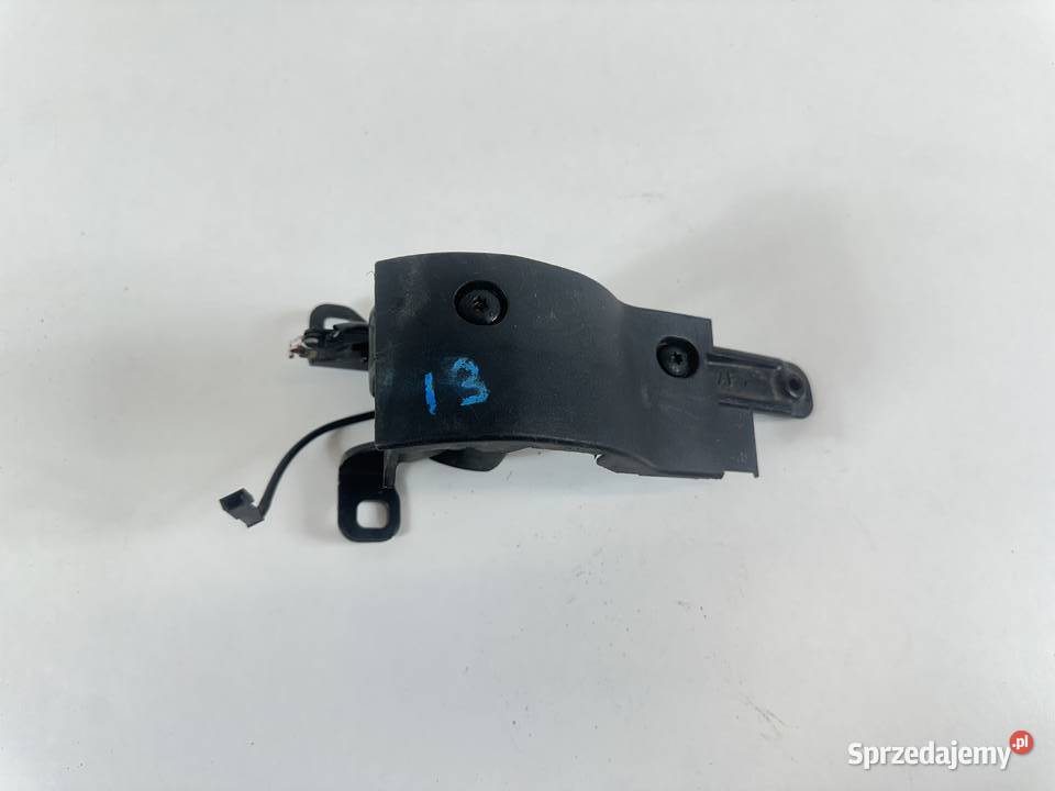 BMW I3 2016 LEWA STRONA ZAWIAS KLAPY TYLNEJ