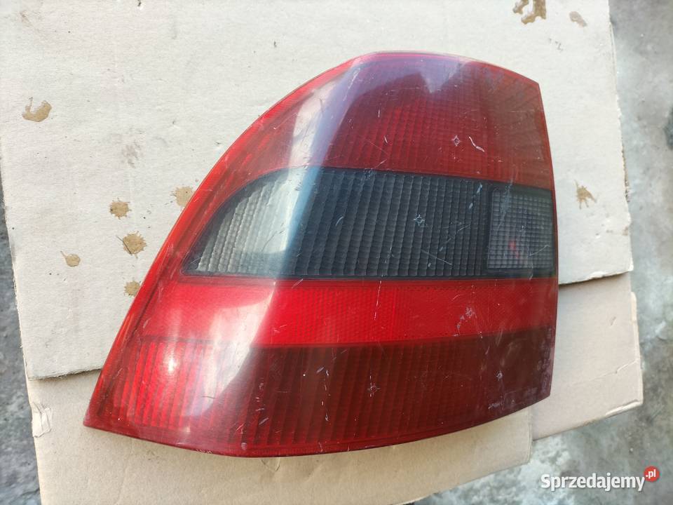 Opel Vectra B LAMPA TYLNA TYŁ LEWA LEWA Kamień-Kolonia