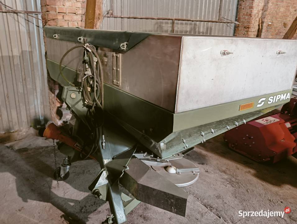 Rozsiewacz nawozu Sipma pojemność 1300 nadstawka Radzyń Chełmiński