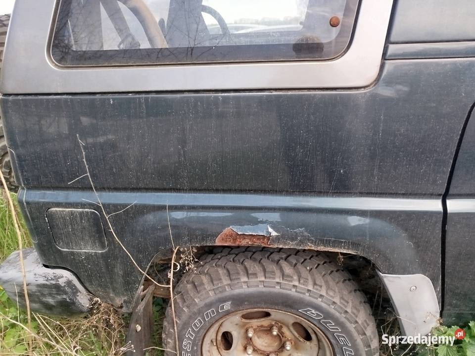 Daihatsu Feroza do lasu w pole na przerobienie benzyna Opole