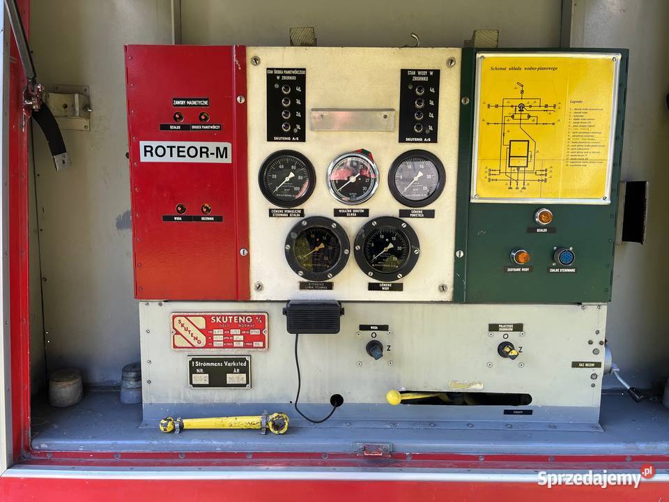 Straż pożarna Steyr 6x6 pożarniczy