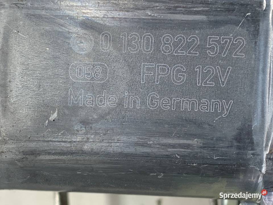 PODNOŚNIK SZYBY PRAWY PRZÓD VW CADDY V 2K7959802 osobowe