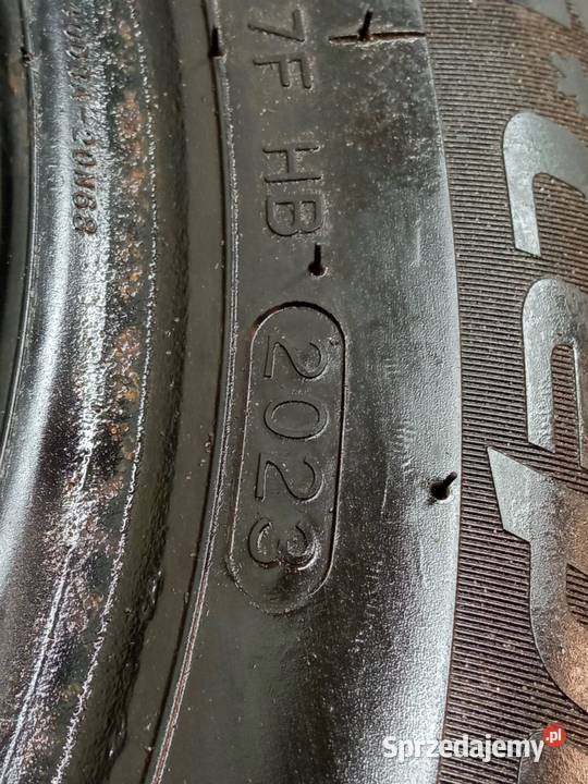 2x OPONA ZIMOWA HANKOOK WINTER I CEPT RS3 Samochodowe sprzedam