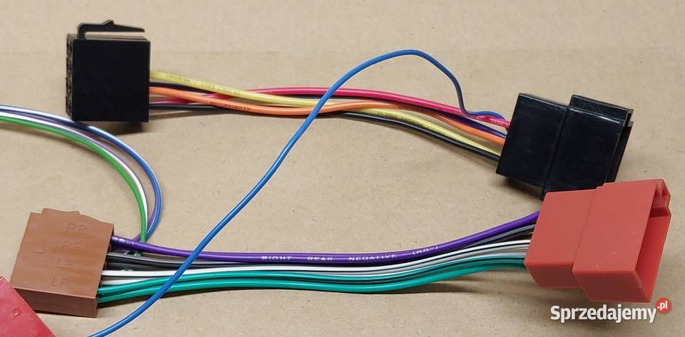 ADAPTER AUDIO AKTYWNY DO RADIA SAMOCHODOWEGO Mielęcin